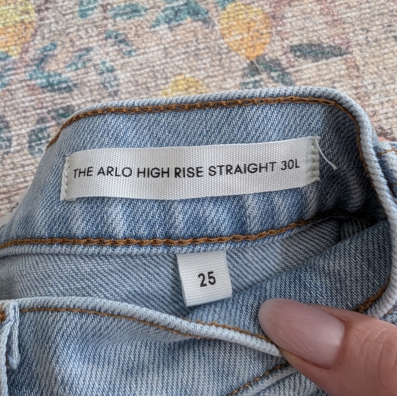Aritzia Denim Forum The Arlo Hi-Rise Straight Jean 30L - Picture 9 of 11